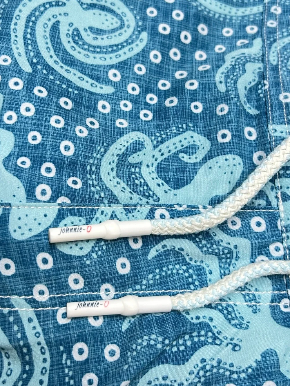 Johnnie-O Blue Octopus Print Swim Trunks Men’s Medium 7” Inseam Lined Drawstring